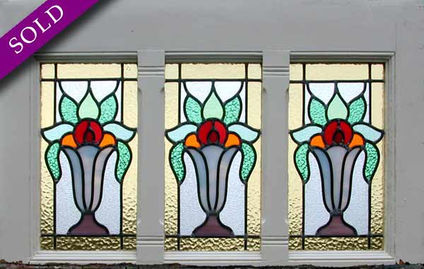 AE444 American Arts & Crafts Stained Glass Window