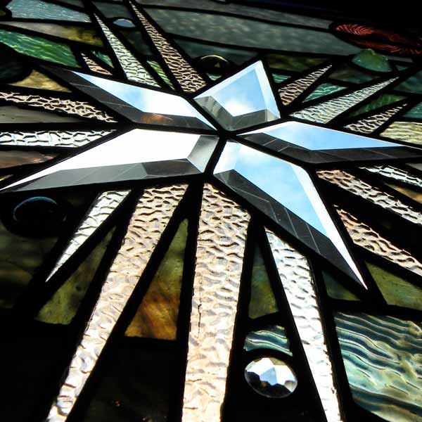 Detail of AE530 Victorian Combo Glass Window